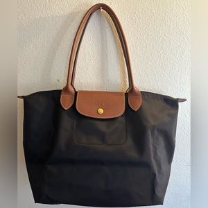 LONGCHAMP Le Pliage Shoulder Bag (Small)-- Used